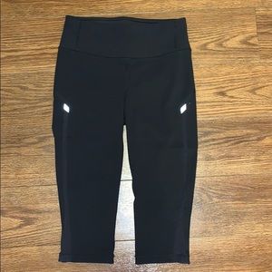 Cropped Lululemon leggings.